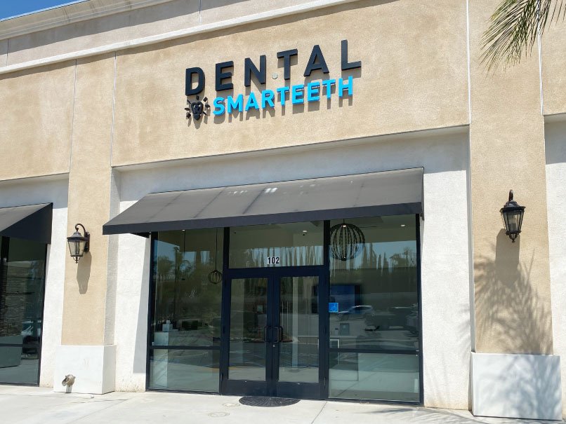 Corona Dentist